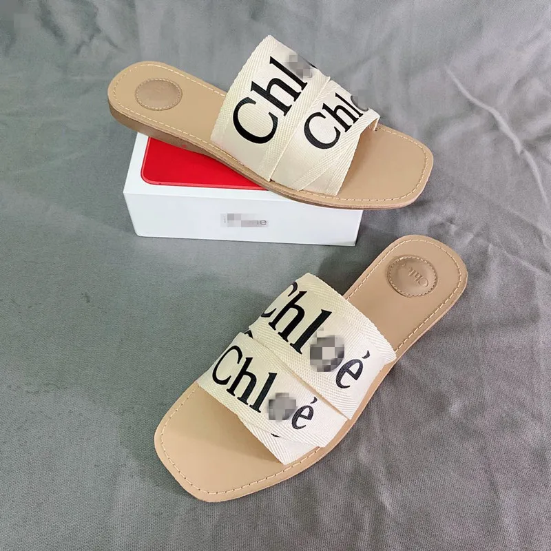 

2020 manufacturers wholesale European and American fashion new flat shoes spot summer women's sandals fashion slippers