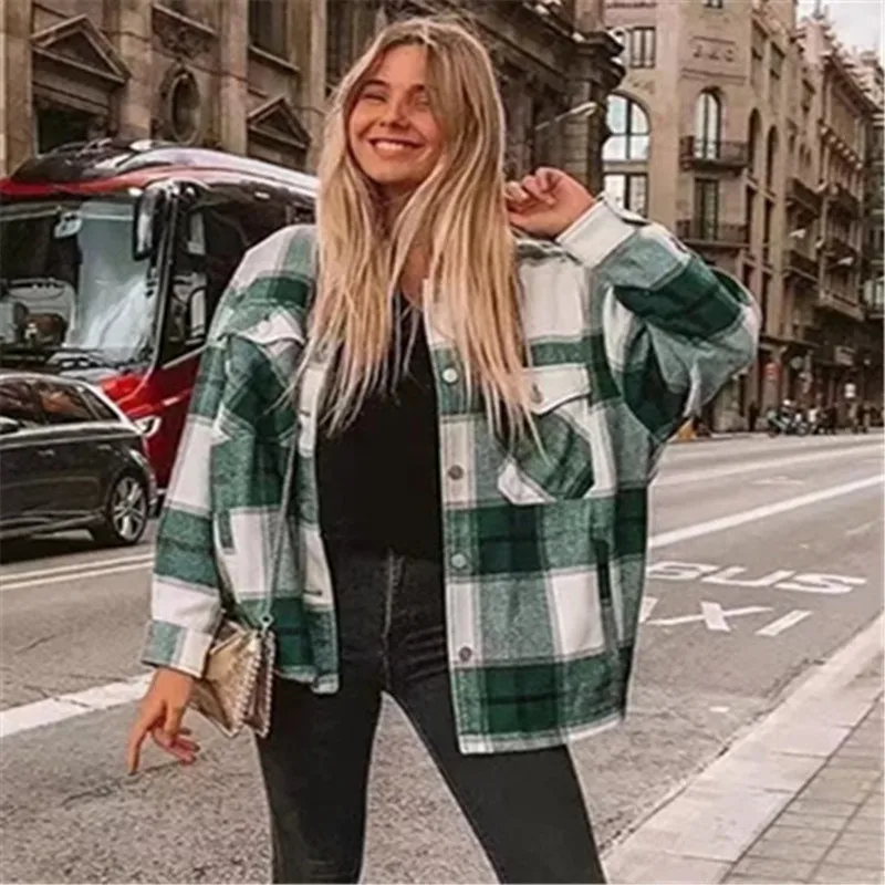 

2020 Plaid Woolen Coat Autumn and Winter New Fashion Black and White Plaid Loose Fashion Lapel Single-breasted Coat for Women