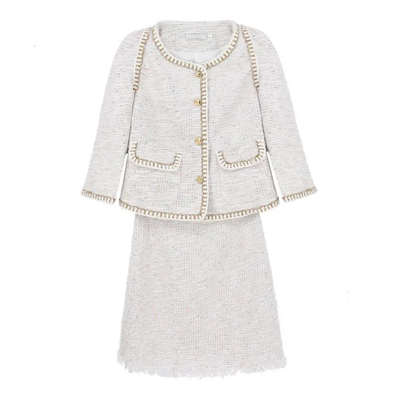 

2020 New Autumn Winter Womens Tweed Sets Fashion Single Breasted Outerwear Short Skirts Suit Elegant Slim Fit Lady Two Piece Set