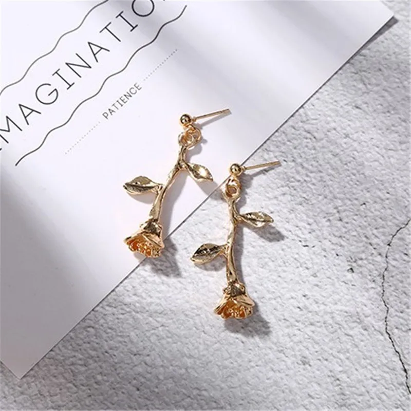 Женские Романтические серьги CARTER LISA в виде роз золотистого цвета с металлическим