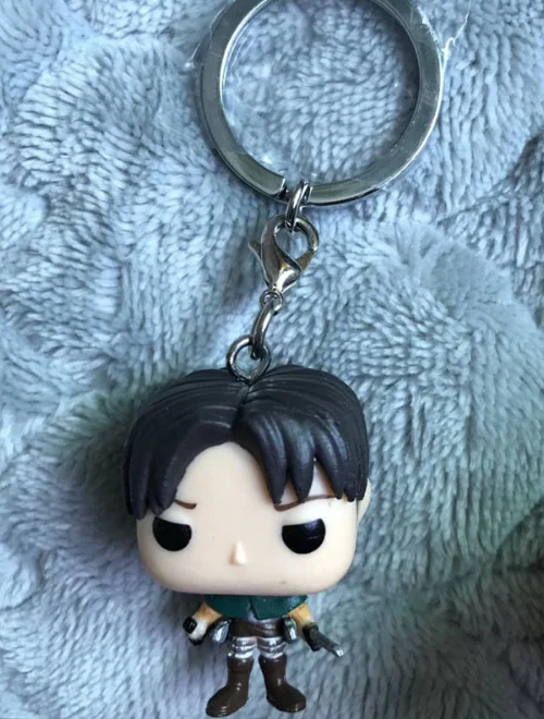 

Attack on Titan Levi Vinyl Keychain Action Figure Toy