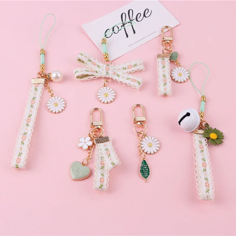 

Phone Lanyard Ins Daisy Keychain Pendant Creative Key Chain Korean Style Phone Lanyard Girls Bag Decoration Lace Accessories
