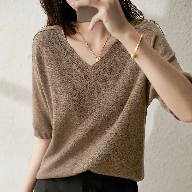 

Elegant Fashion V-Neck Solid Knitted Sweater Women Short Sleeve Loose Tops 2022 Spring Summer Basic Pullover