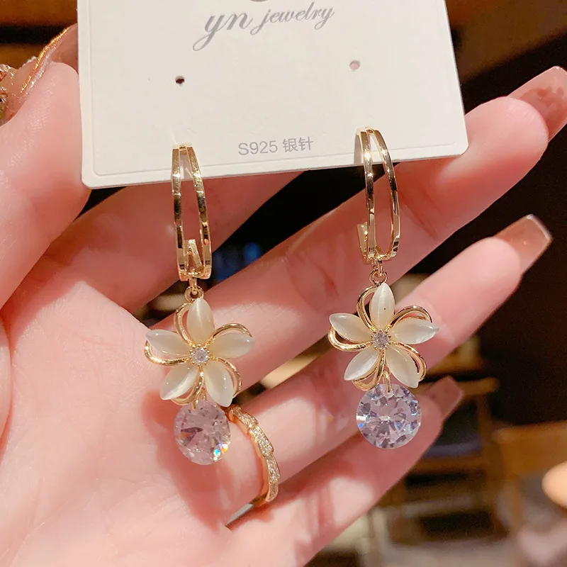 

High Quality Luxury 14K Real Gold Needle Temperament Opal Flower Stud Earrings for Women Cubic Zircon ZC Earrings