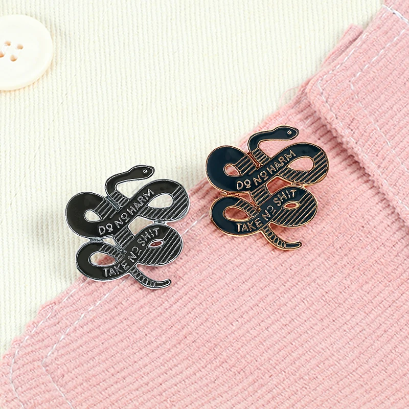 Черного цвета со змеиным узором эмаль на булавке не навредить несем никакой XXXX