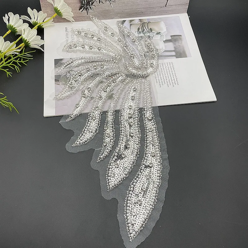 2 предмета в комплекте (слева + справа) 3D белый Цвет бисером Кружевная аппликация с