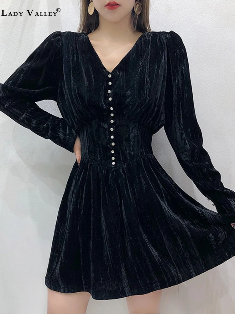 Тонкое бархатное платье в стиле ретро с v-образным вырезом и алмазной пряжкой на