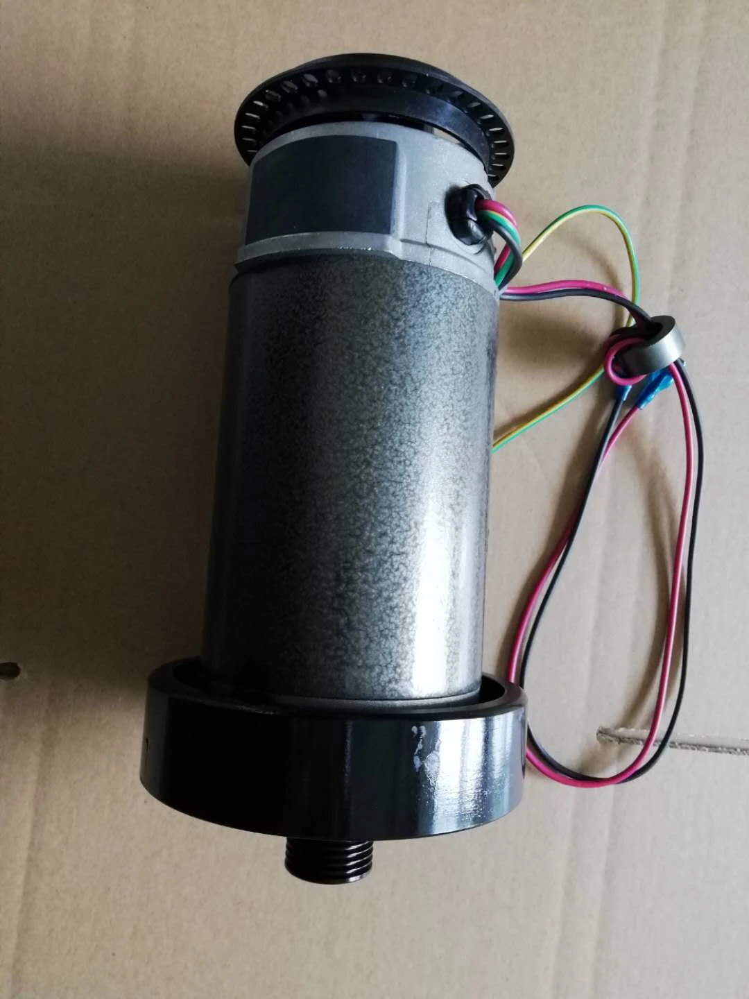 

1.0hp ZYT90-10 беговая дорожка, мотор постоянного тока 180v 5.2A 4200 об/мин