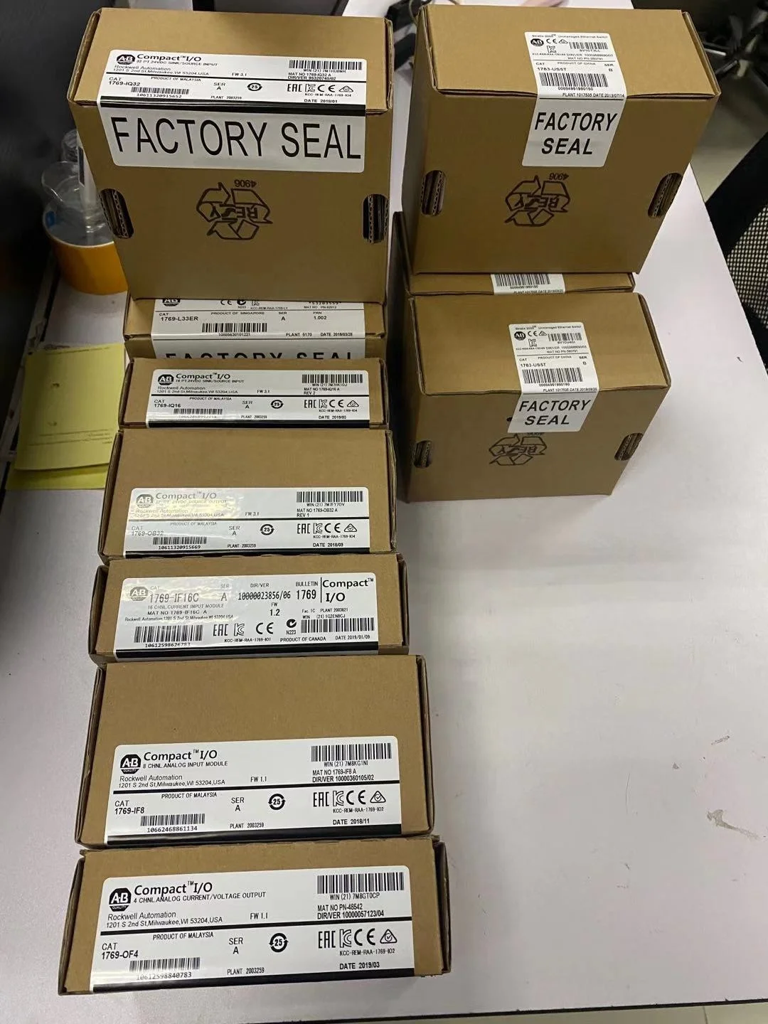 Новый оригинальный аутентичный инвертор Allen Bradley Powerflex525 1 5 кВт 25B-D4P0N114 |