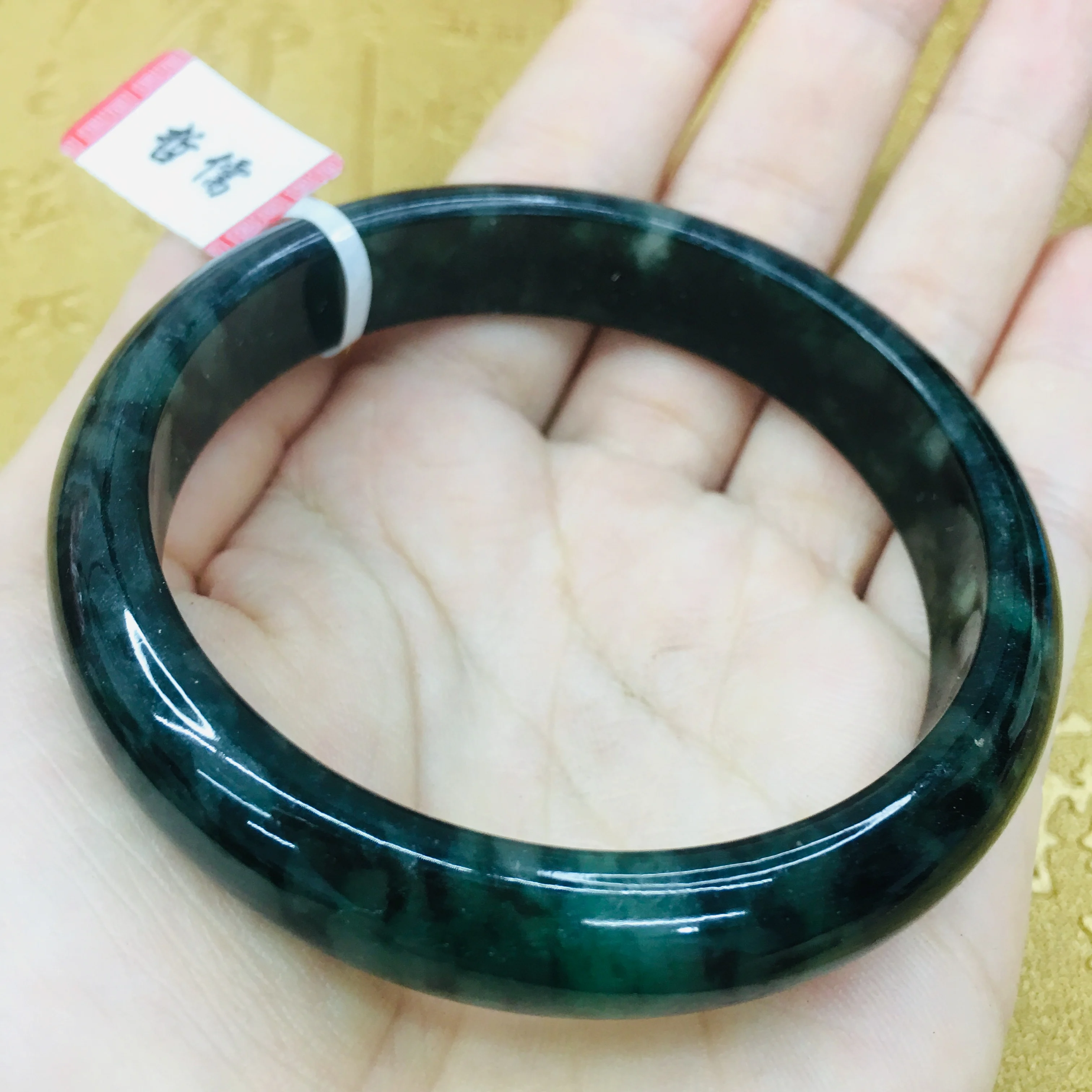 Отправьте сертификат натуральный фоторезьба темно зеленый 54 61 мм принцесса