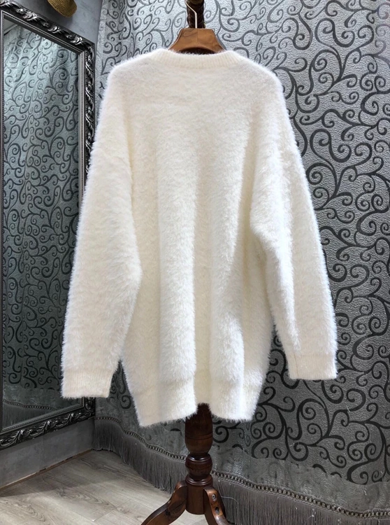 2020 autumn and winter new ladies round neck beaded diamond stitching decoration long-sleeved mid-length loose knit sweater