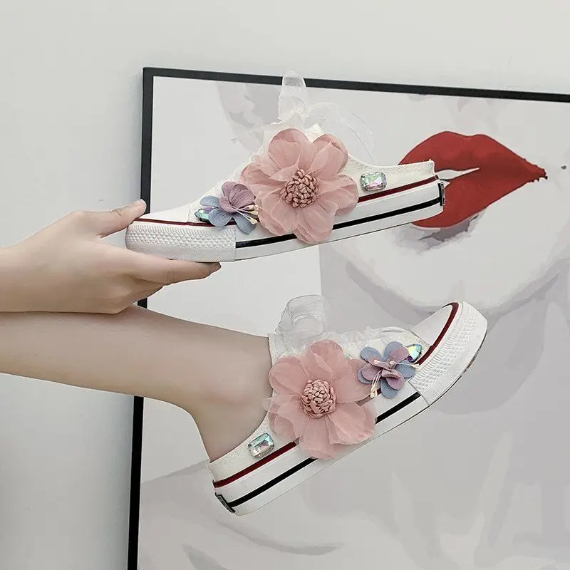 

Semi-drag Canvas Shoes for Women Summer New Lady Casual Shoe Fashion Flowers Crystal Flat Lazy People Off White Shoes