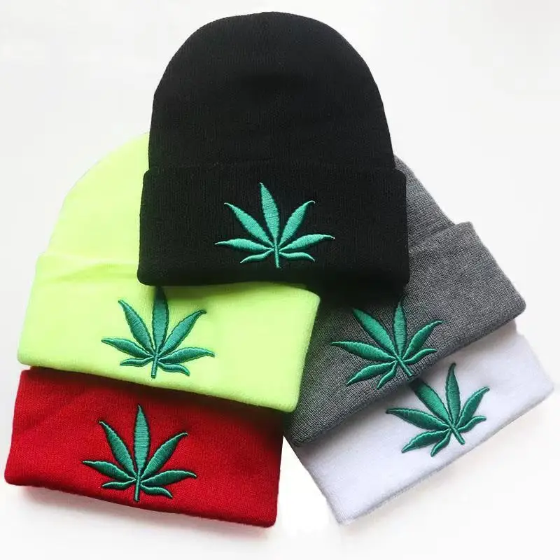 

Autumn and Winter Men's and Women's Pullover Warm, Popular Canadian Maple Leaf Embroidery Knitted Hip-Hop Wool Hat
