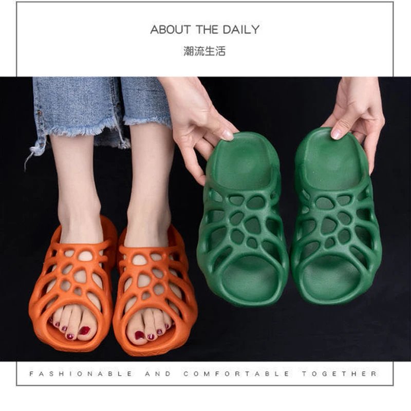 

2020 new summer ladies beach slippers ladies skull spider slippers beach sandals ladies indoor room couple slippers