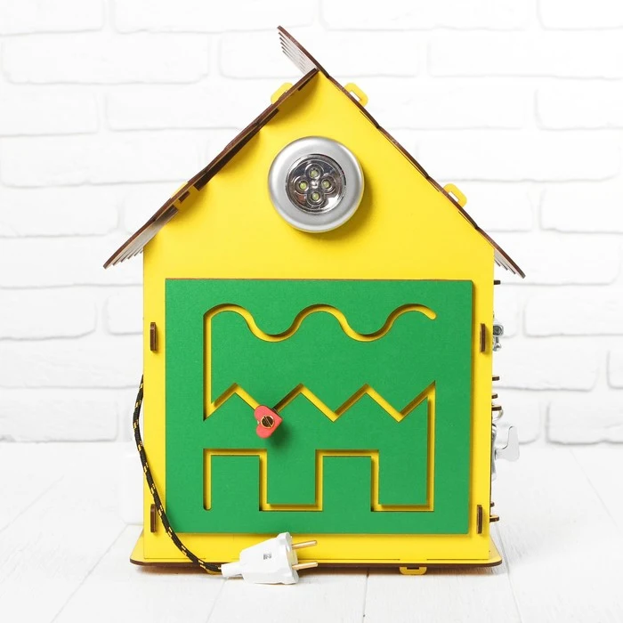 Рисунок 6 - Развивающая доска Бизиборд «Би