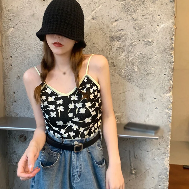 

Sexy Camis Bottoming Women's Vintage Vest Ladies Tanks Floral V-Neck Slim Sexy Knitted Sleeveless Camisole Top