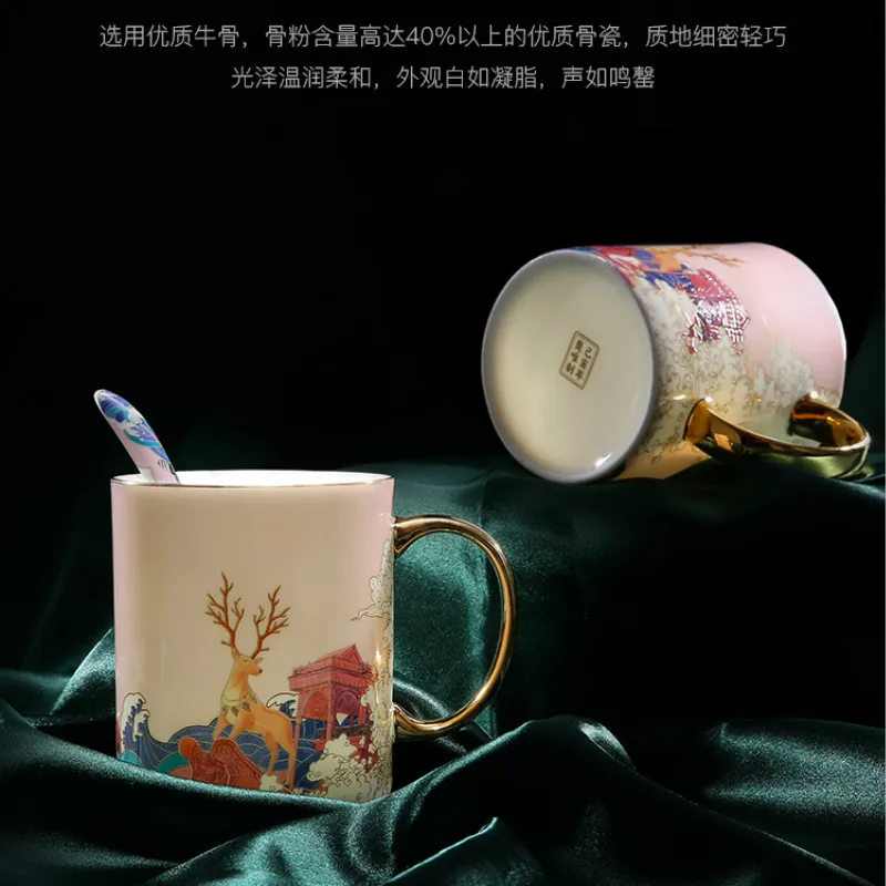 

Роскошная Европейская кружка, керамическая чашка с крышкой, винтажная чайная чашка, фарфоровая кофейная кружка в ретро стиле, молочный чай, ...