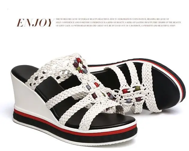 Новые летние кожаные тапочки в римском стиле Модные для женщин на нескользящей