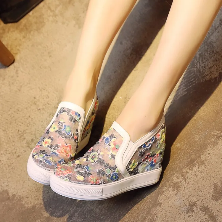 

Platform Wedges Sneakers Women Casual Shoes Ladies Sweet Mesh Flower Breathable Sneakers Flat Shoes Large Size A1-237