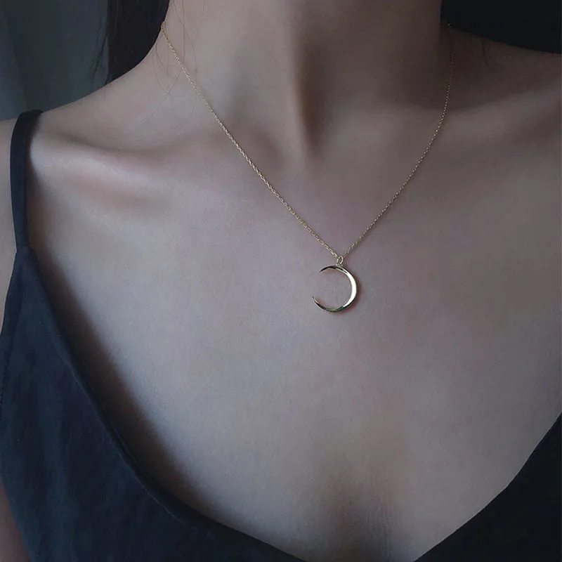 

MEYRROYU Sterling Silver Glossy Moon Pendant Chain Necklace Minimalist Temperament Jewelry Gifts For Women Couple Adjustable
