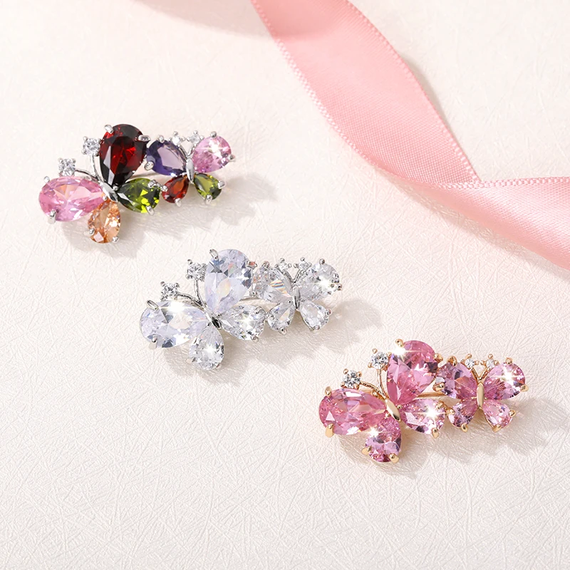 

Brooch New Fashion Beauty Women Gold Crystal Exquisite Flower Butterfly Insect Pins Hot Sale Party New Year Christmas Gift Man