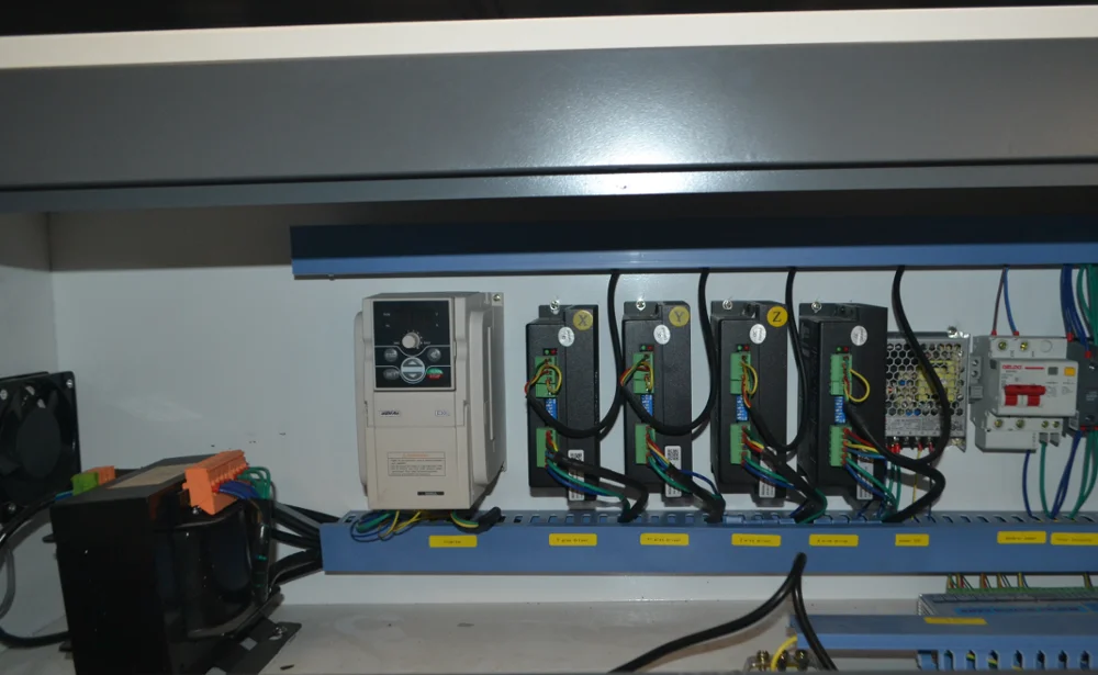 Профессиональный 1212 фрезерный станок с ЧПУ 1 5 кВт шпиндель водяного охлаждения 3D