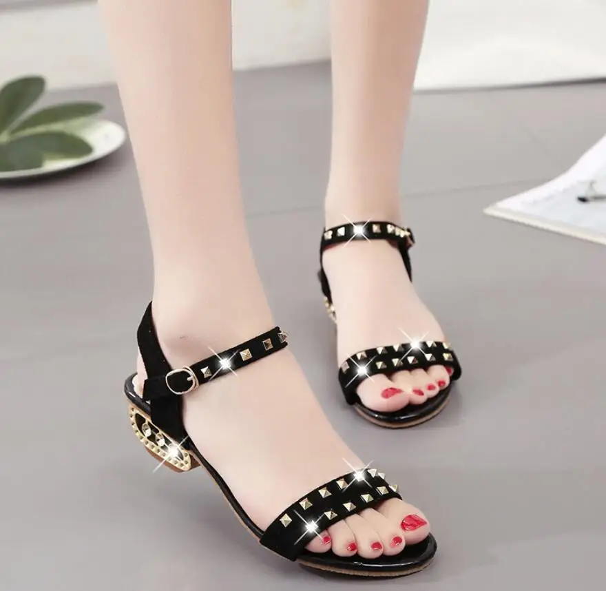 

Летние модные женские сандалии с заклепками, женские сандалии в римском стиле, элегантные женские сандалии для вечеринок