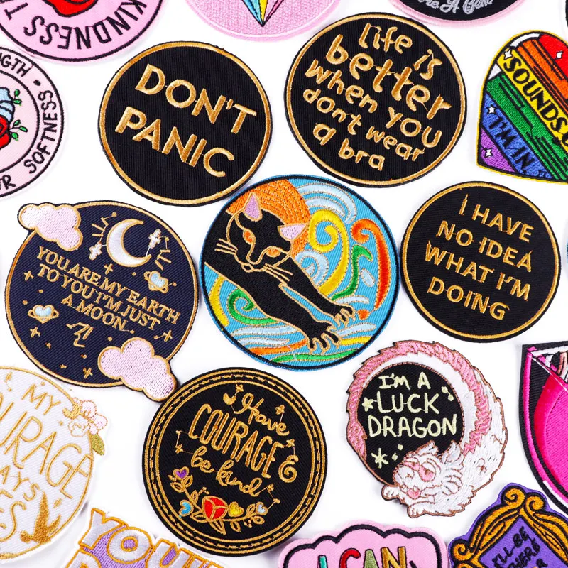 Мультяшные вышитые нашивки на одежду с буквами и цветами аппликация