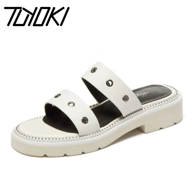 

Tuyoki Women Sandals Real Leather Platform Rivets Women Summer Shoes Fashion Casual Shoes For Women Footwear Size 34-41