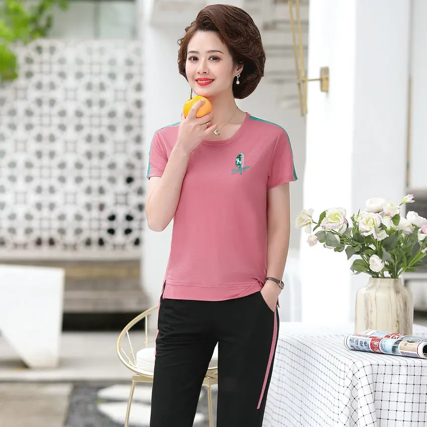 

Middle Aged Women Summer 2 Pieces Suit Set Blue Pink Short Sleeve T-Shirt And Black Cropped Pant Twinset Plus Size Clothes 5XL