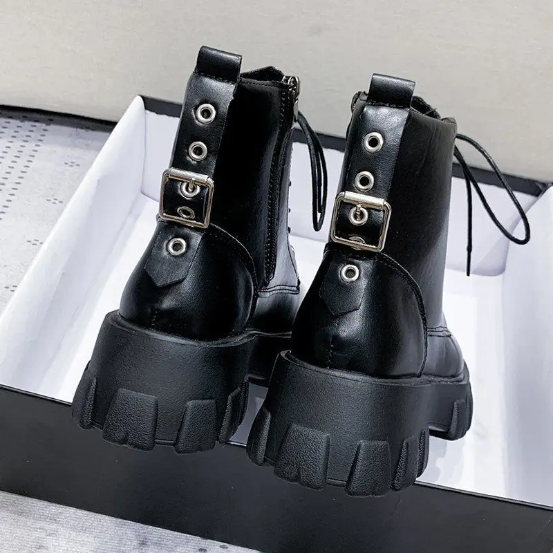 

2021 Spring Winter New Women's Casual Flat Leather Retro Boots Side Zipper Round Toe Shoes Boots Comfortable Shoes Women