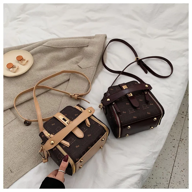 

New ladies shoulder bag texture pu leather printed buckle messenger bag Multifunctional travel portable women's small cross bag