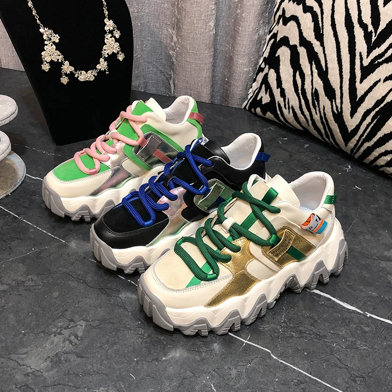 Женские кроссовки из натуральной кожи на платформе со шнуровкой|Обувь без