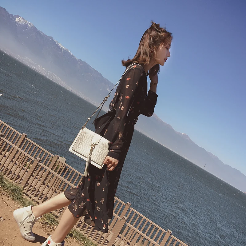 Женское шифоновое платье с цветочным принтом черное ТРАПЕЦИЕВИДНОЕ ПЛАТЬЕ