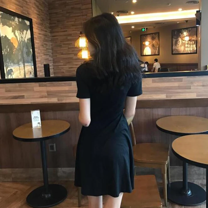 Женское облегающее платье с коротким рукавом черное платье-мини V-образным