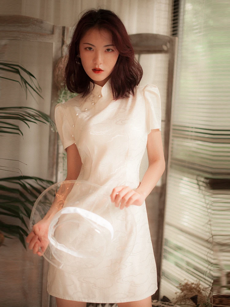 

cheongsam modified dress vogue of new fund of female in the autumn of 2020 Chinese wind clouds white with short sleeves