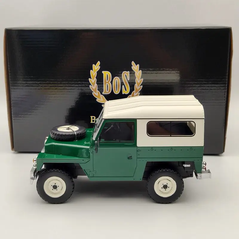 

BOS Models 1:18 For L~nd R~ver Light weight Series III Hard Top Green 1973 BOS355