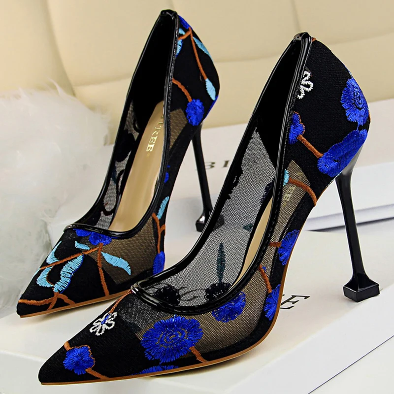 

Женские туфли на высоком каблуке 10 см, привлекательные летние синие туфли-лодочки на каблуке, дышащие сетчатые туфли с вышивкой, свадебные к...