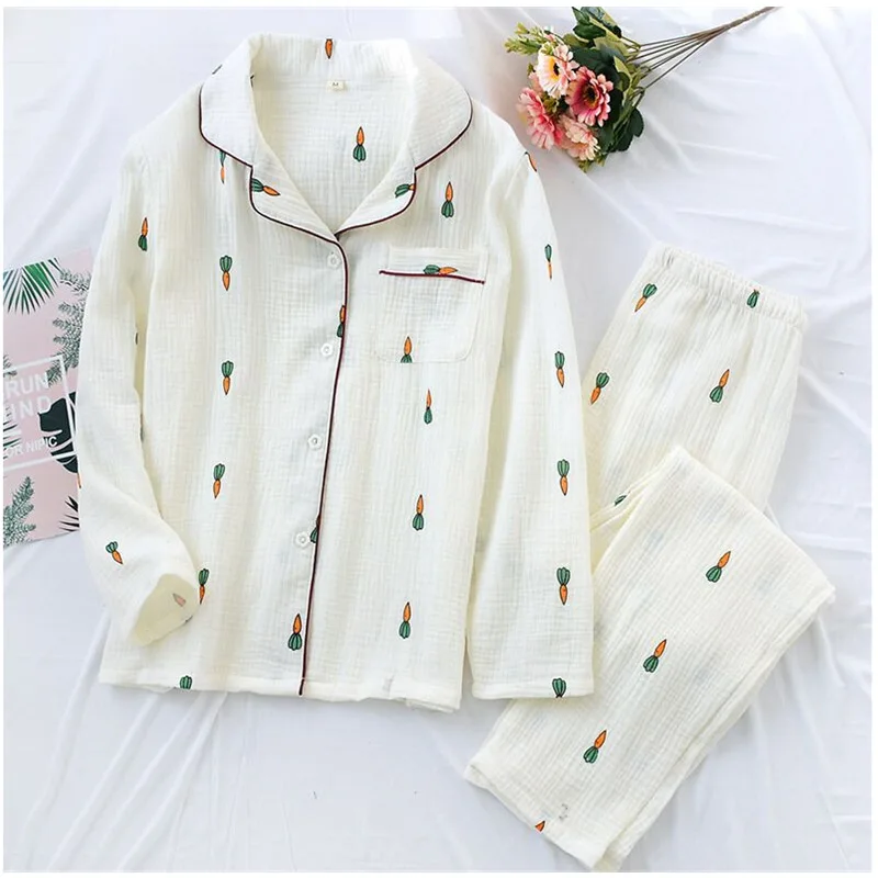 

New style crepe and carrot print pajamas spring and autumn couple pajamas, double-layer gauze cotton long-sleeved men's homewear