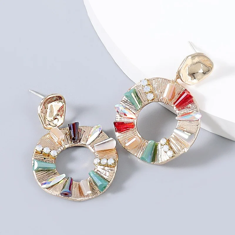 

2021 European and American Retro Simple Alloy Diamond-studded Acrylic Round Geometric Female Fashion Small Earrings