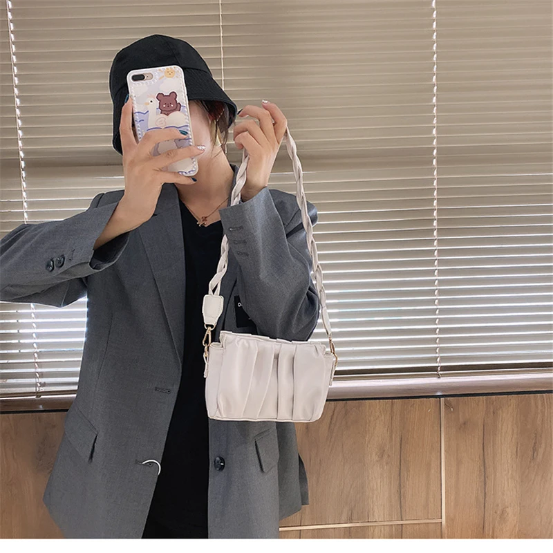 

2021 Women's Fashion Classic Shoulder Bag Lightweight Pleated Handbag Party Clutch Work Club Banquet Small PU Leather Purse