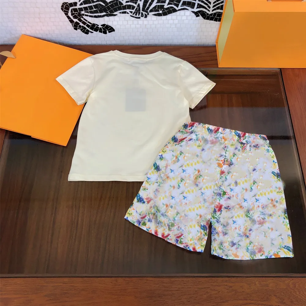 

Designer children's 2021 hot new products summer clothes boys casual suit fashionable cartoon bear print shorts children's two-p