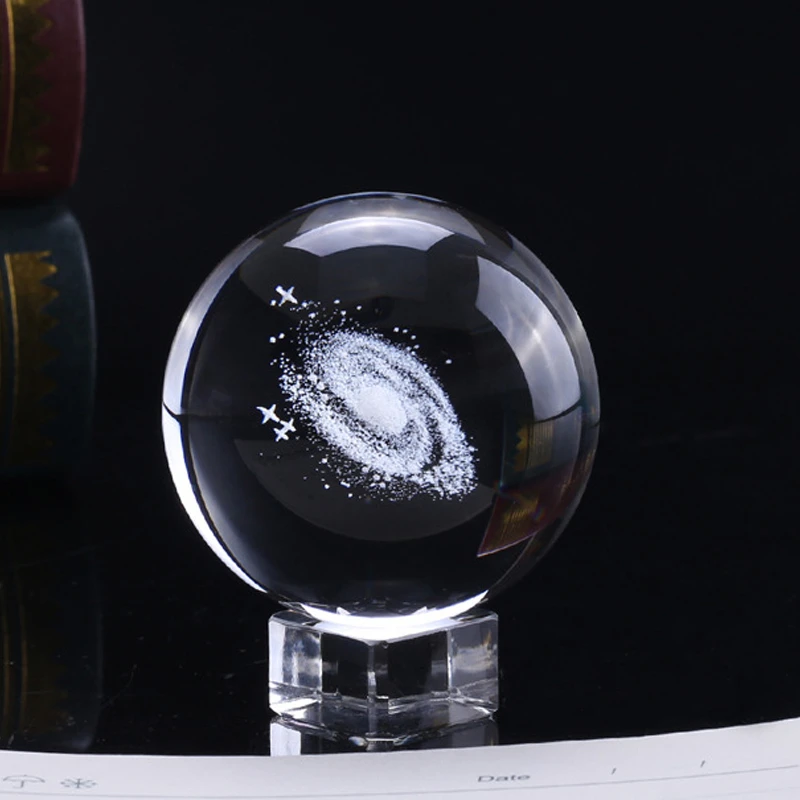 with crystal base 6 см диаметр Глобус галактики миниатюры хрустальный шар 3d лазерная гравировка кварцевый стеклянный шар Сфера украшение дома аксессуары Подарки - Цвет: with crystal base