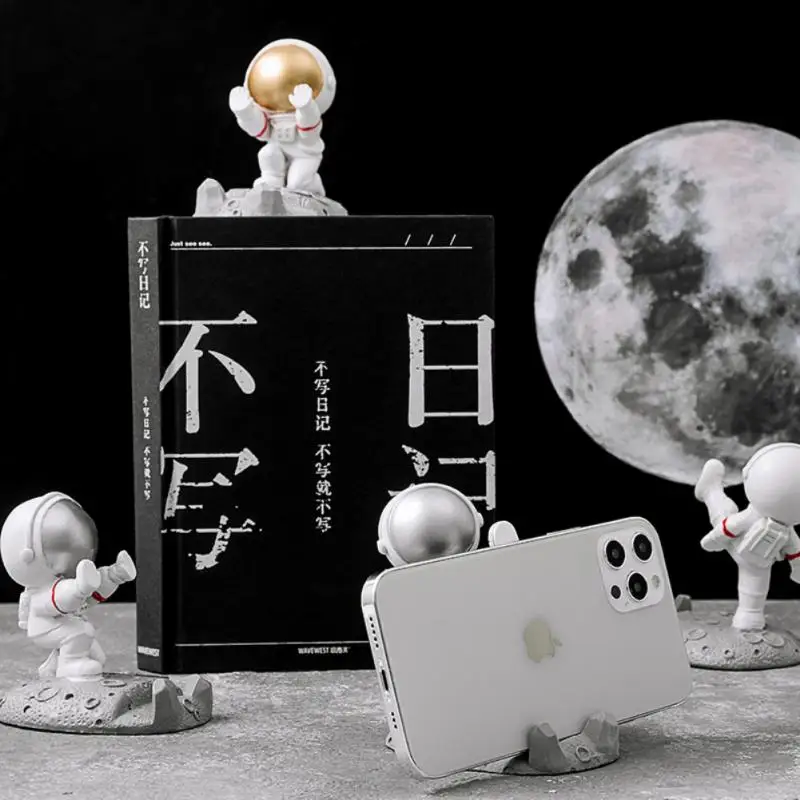 

Resin Astronauts Ornaments Universal Cell Phone Stand Holder Bracket Gift Toys Home Office Desk Decoration Birthday Party
