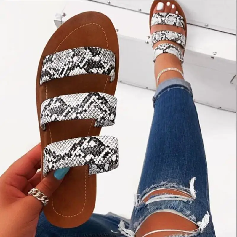 Женские летние босоножки на плоской подошве шлепанцы Сандалии гладиаторы из