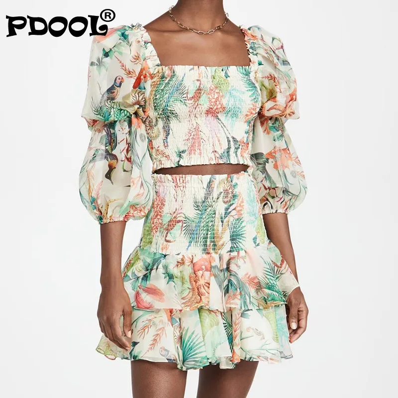 

Spring New Skirt Suit Fashion Square Neck Printing Bubble Sleeve Shirt Top + High Waist A-Line Skirt Beach Resort Style