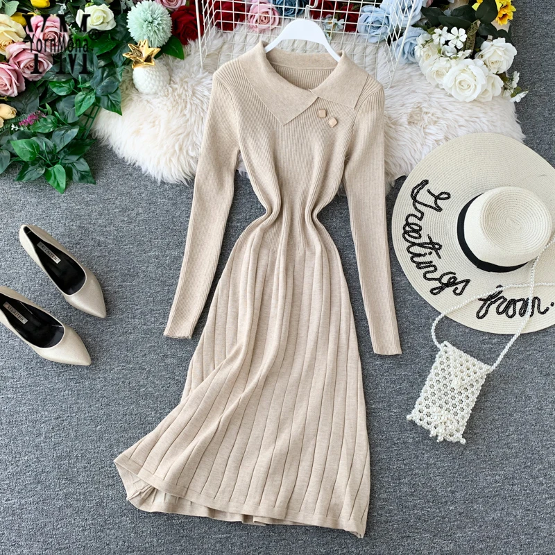 Модное трикотажное женское платье с воротником поло для осени и зимы хорошее