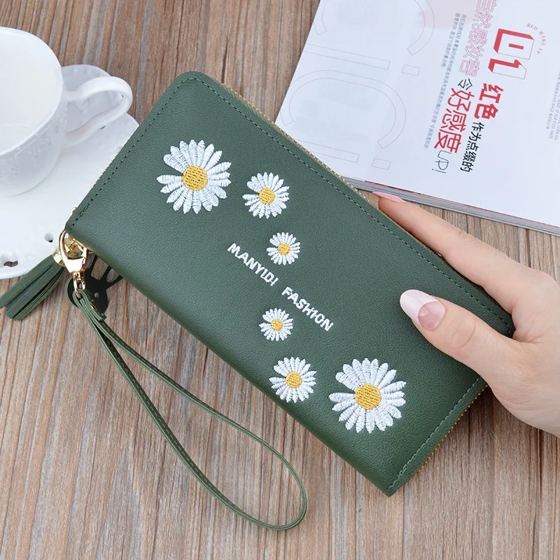 2020 new small daisy wallet women long zipper Korean fashion wallet women large change mobile phone bag