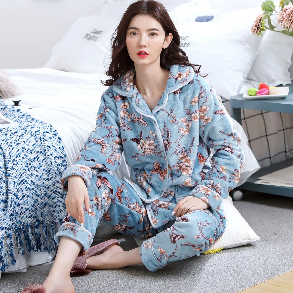 

2020 Autumn Winter Warm Flannel Women Pajamas Sets Thick Coral Velvet Long Sleeve Cartoon Sleepwear Flannel Pyjamas Set for Girl