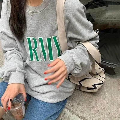 

Gray Round Neck Sweater For Women 2021 Autumn Korean StyleNuyoah